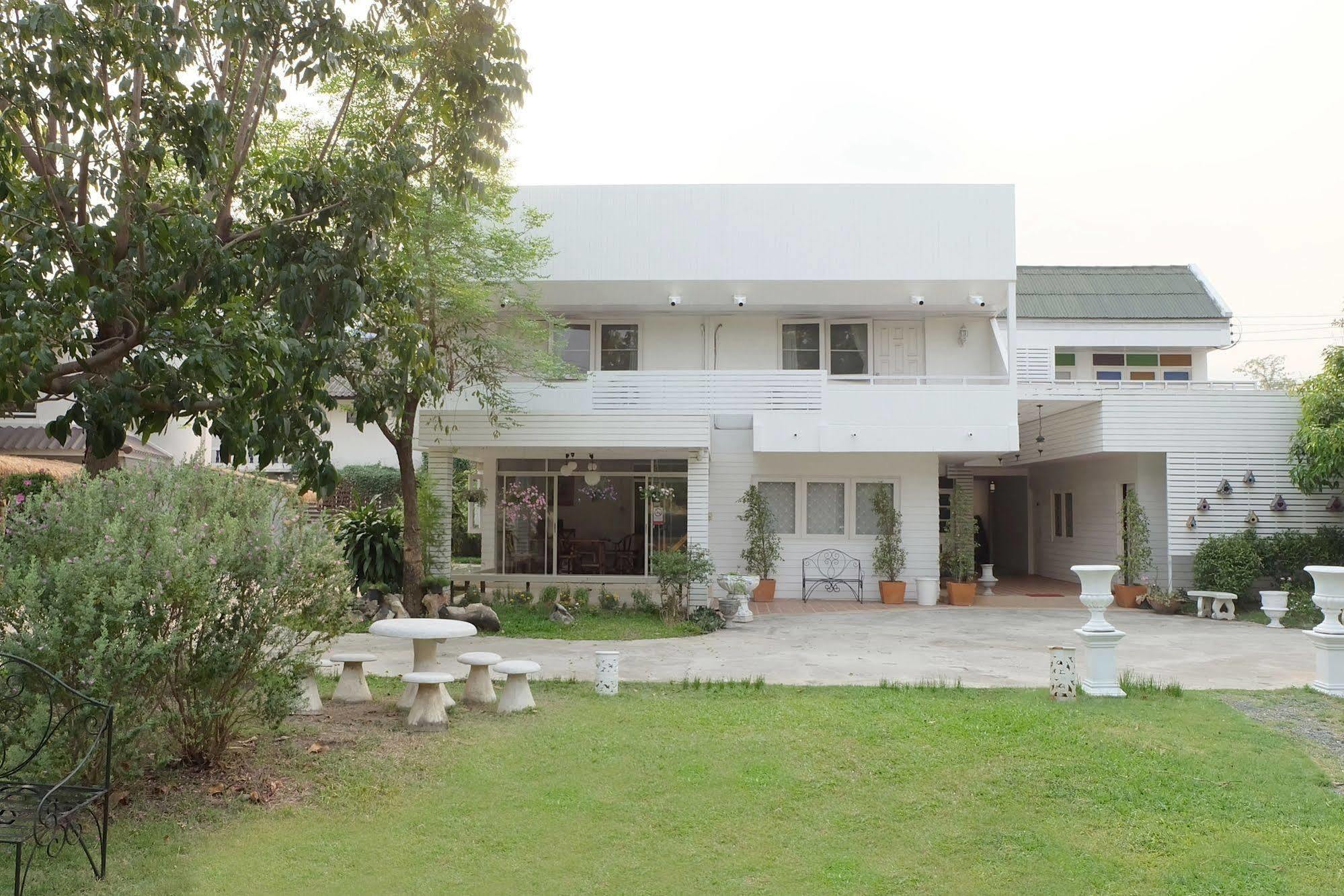 Udee Cozy Bed & Breakfast Chiang Mai Ngoại thất bức ảnh